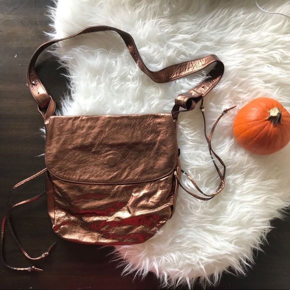 Jewels by Julie Knapp Messenger Bag